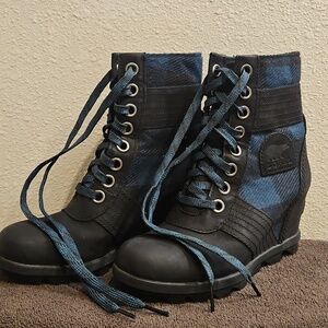 Sorel Black and Blue Plaid Lace-Up Women's Boots